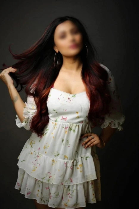 Anamika Bedi — 2 / 5