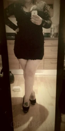 x  JADE  x — 8 / 9