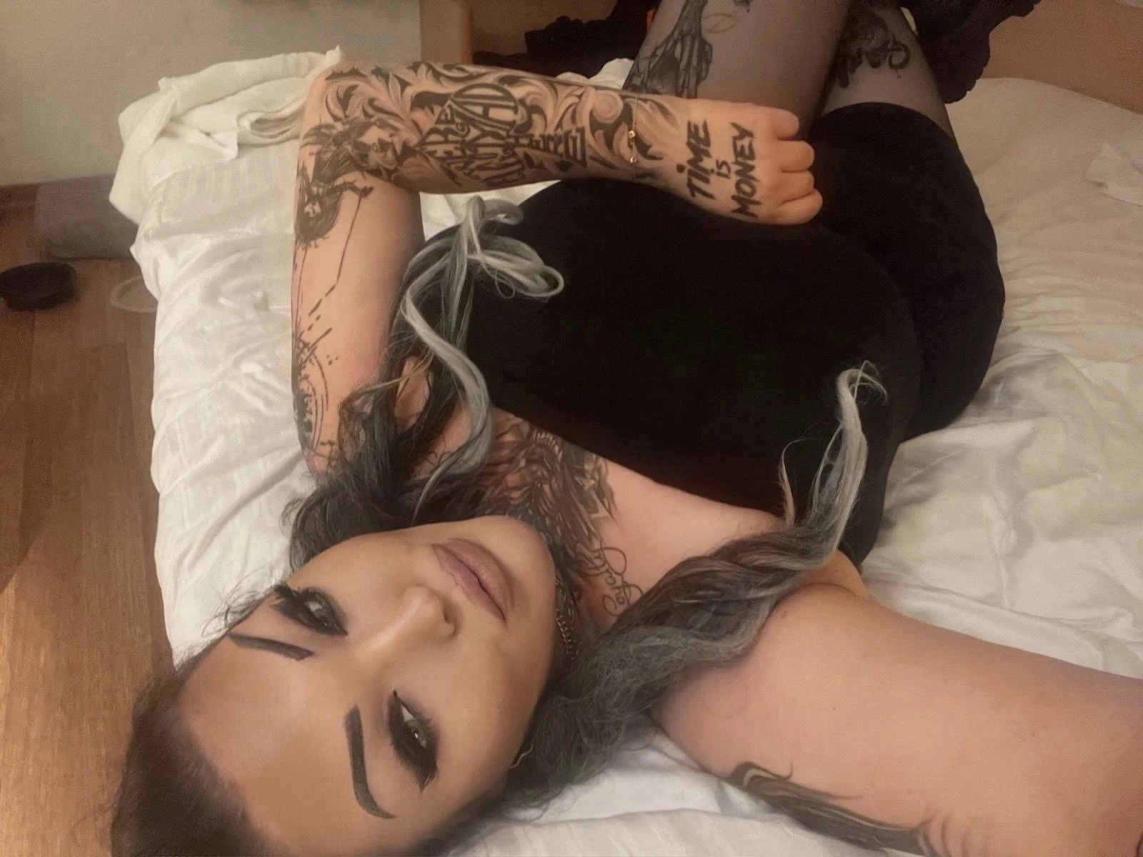 Elena Hotxx — 7 / 20