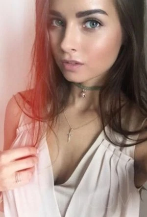 Amanda — 3 / 4