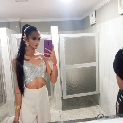 Diviana, Escort, Parroquia Cacique Mara