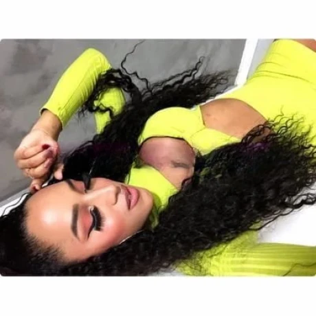 Aysha Almeida — 1 / 9