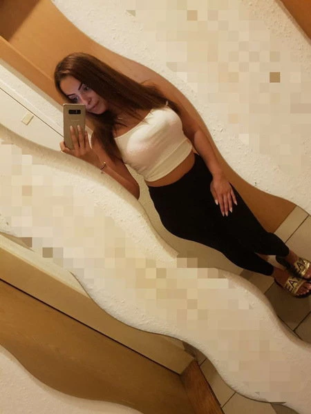 Tina — 8 / 12