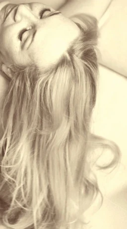 Ewa Deine Freundin — 1 / 3