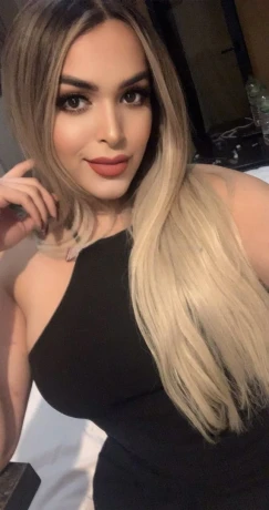 Karla Diaz — 10 / 12