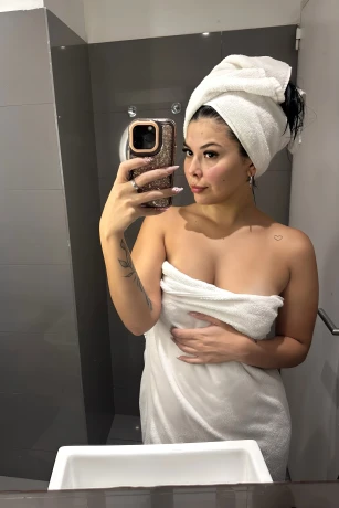 QueenRamona — 10 / 15