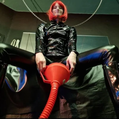 Miss Bella, Escort, Offenbach