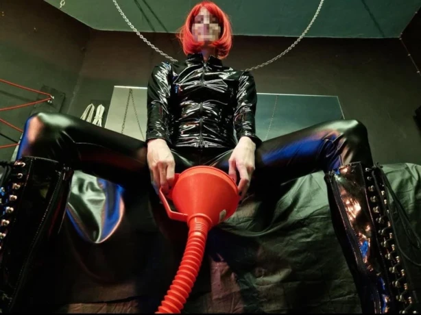 Miss Bella — 1 / 3