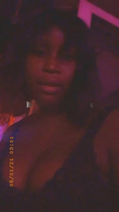 Nina — 3 / 4
