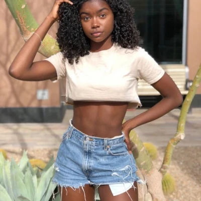 Lizzy, Escort, Amman