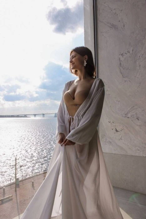 Nina — 4 / 9