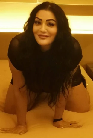 Lady Aradia — 12 / 20