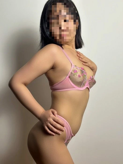 Kim — 3 / 4