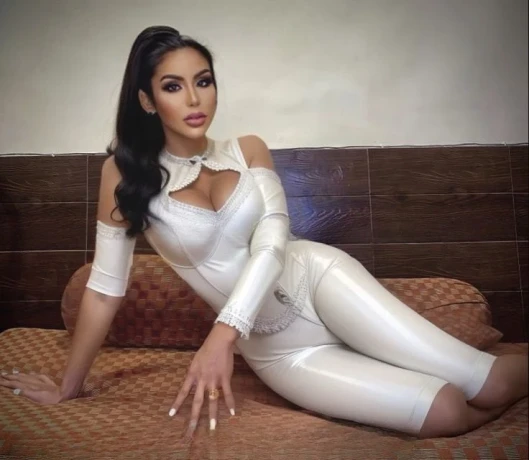 Tiffany Love — 3 / 12