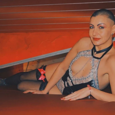 Ajleen Im Vogelnest, Escort, Karlsruhe