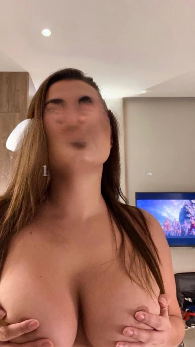 Linda Brazilian natural — 2 / 3