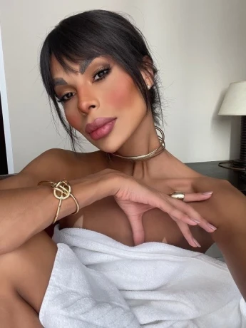 Brianna Ferrari — 5 / 12