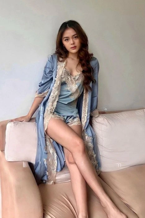 Dinda, Escort, Banting