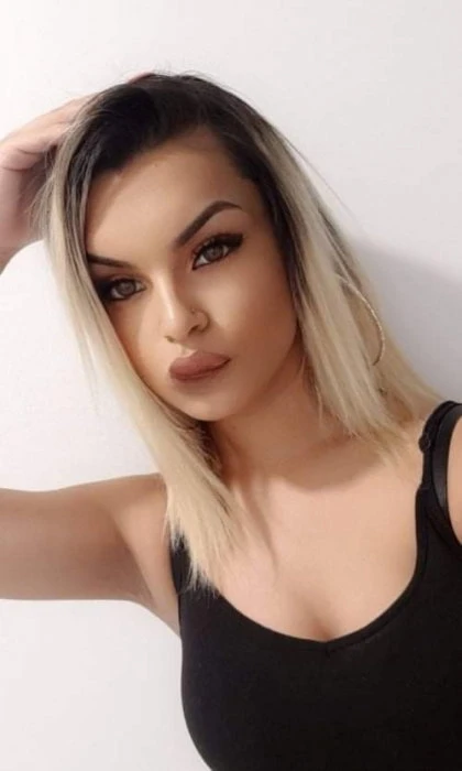 Adelly — 6 / 10