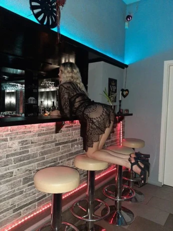 Neu! Sexy Alena bei Club EXZELLENT — 2 / 5