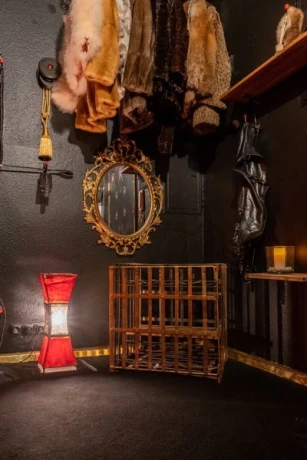 The Black Kingdom Herrin Saskia — 22 / 24