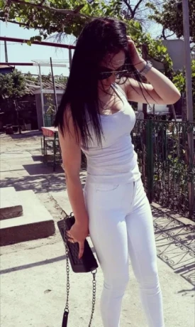 Anabela Kiss18 — 1 / 3