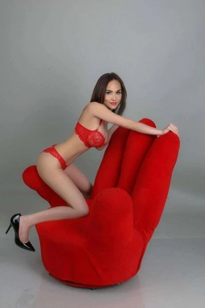 Av Carry, Escort, Stuttgart