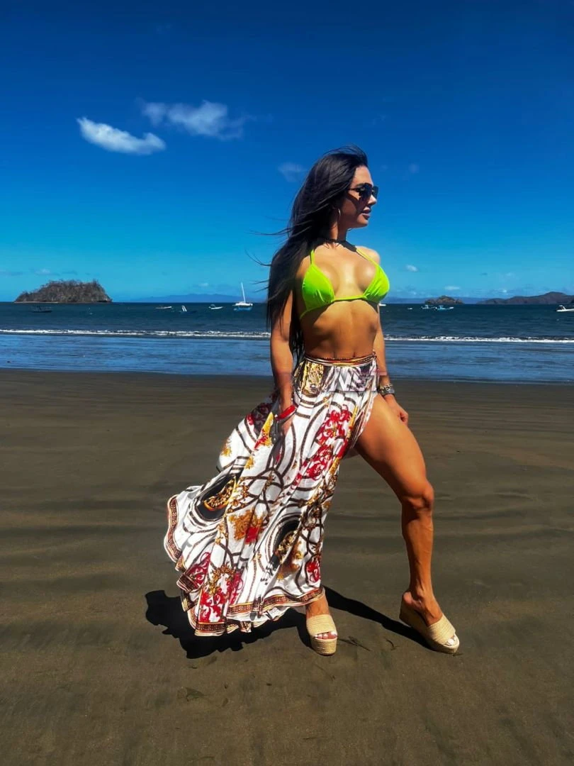 Mia Bella — 11 / 12
