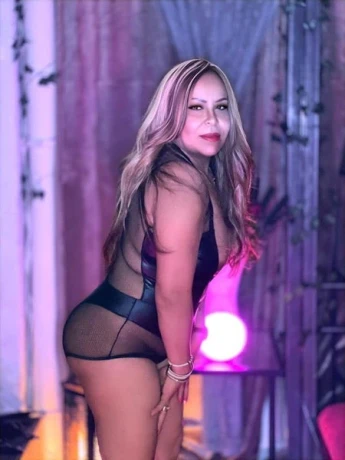 Gina Aus Panama — 1 / 5