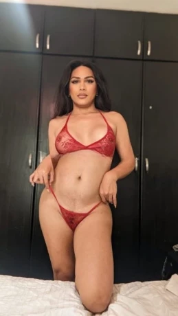 Roberta Hafeez — 1 / 13