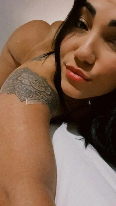 Dani — 2 / 5