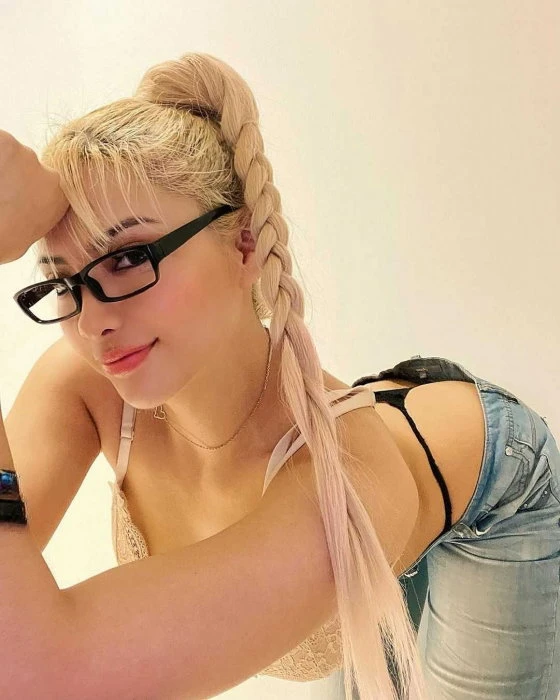 Bella Keys, Escort, Abu Dhabi