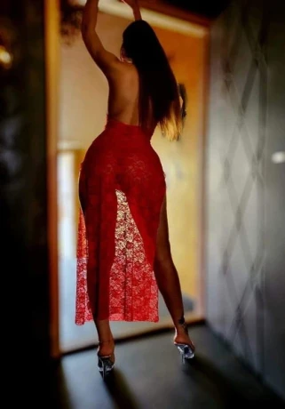 Anita Im Haus 54 — 4 / 8