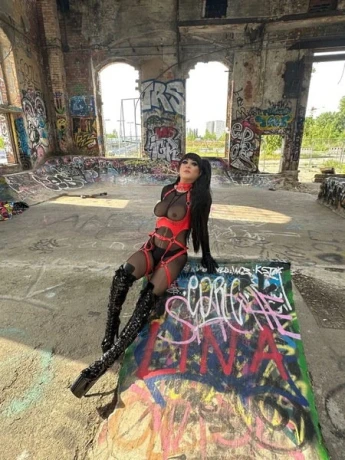 Ts Gaby Levint — 3 / 5