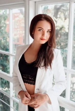 Alecsandra — 3 / 5