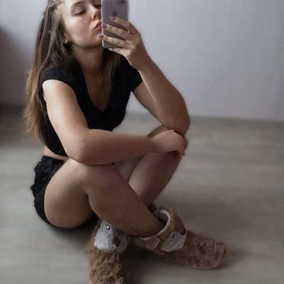 Sigred, Escort, Paris