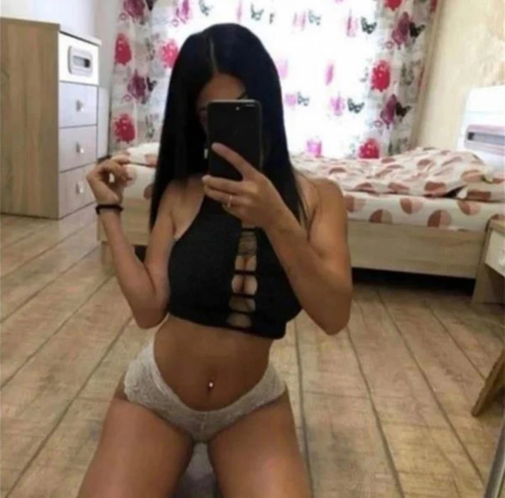 Andreea, Escort, Florence