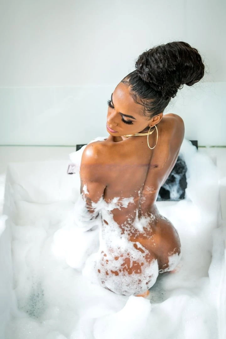 Rhaillany Santos, Escort, Albufeira