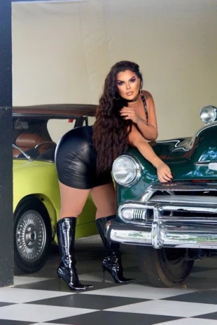 TS Luana Souza — 4 / 5