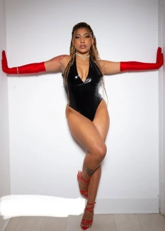 Jade Brazilian — 1 / 8