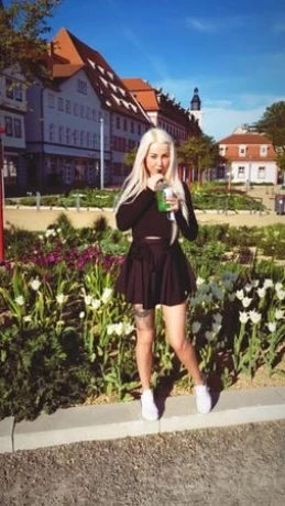 Deutsche Dame für Neuanfänger (echt/privat/diskret) — 20 / 23