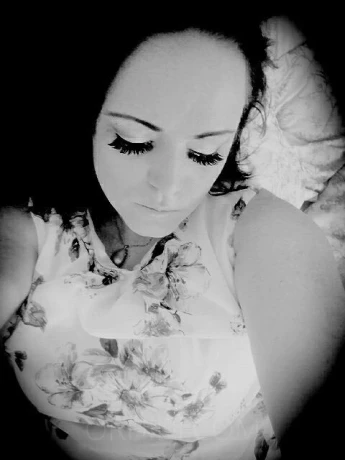 THE LADY NEXTDOOR — 3 / 4