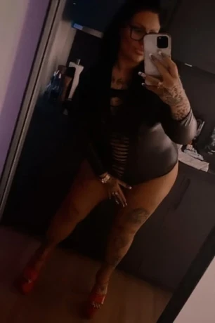 Lola Deutsch2 — 4 / 11