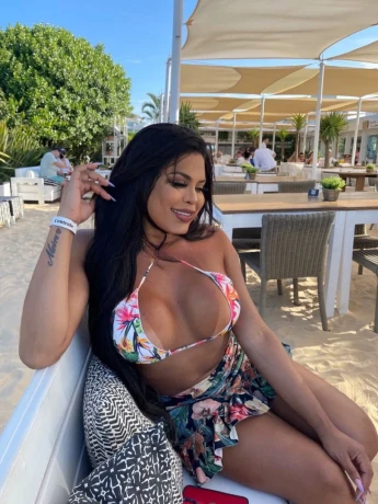 Luandra Delavega — 11 / 12