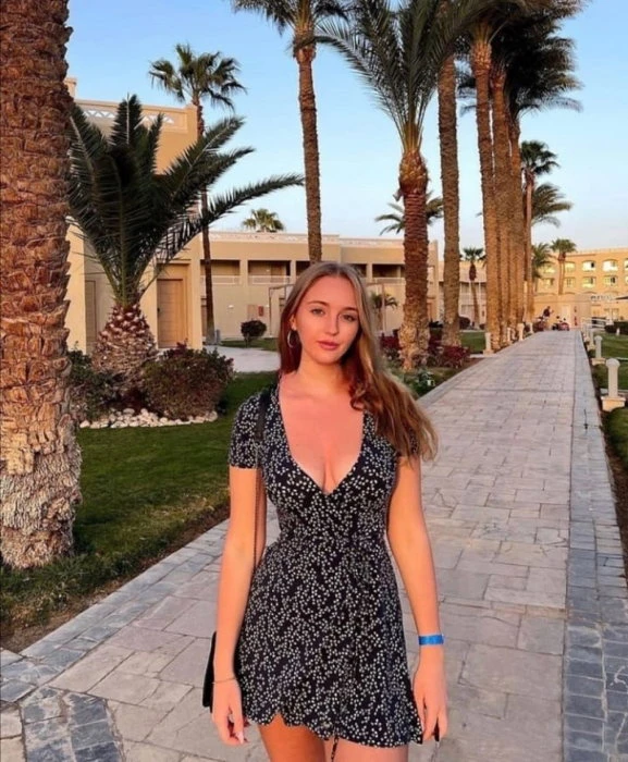 Alina — 2 / 4
