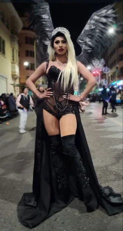 Nicole Eros — 1 / 6