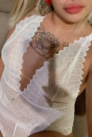 Carolina Monteiro — 2 / 3