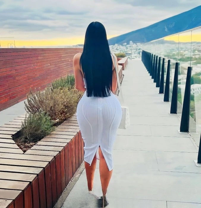 Natalia — 6 / 9