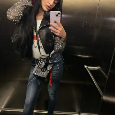 Kameliyaa, Escort, Graz