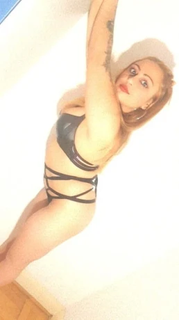 Djesika Mega Scharf 24h Ahh — 1 / 3